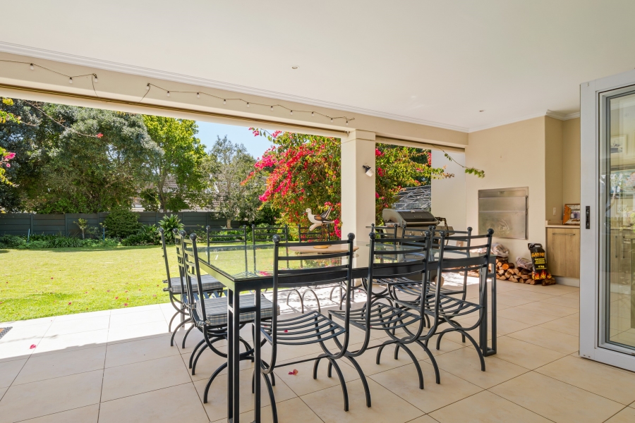 4 Bedroom Property for Sale in Leisure Isle Western Cape